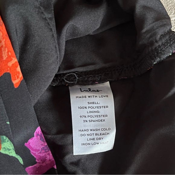 🆕 Lulus floral print 2-piece strapless crop top and skirt set. Top S/Skirt XS - Picture 7 of 7